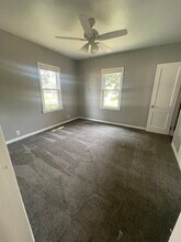 1425 E Ridgeway Ave in Waterloo, IA - Building Photo - Building Photo