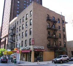 Preston NY 240 East 24th Street in New York, NY - Foto de edificio - Building Photo