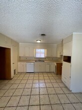 1218 Parkdale Dr in Waco, TX - Foto de edificio - Building Photo