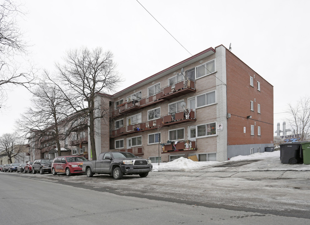 4701 de Courtrai in Montréal, QC - Building Photo