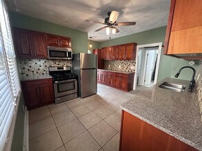 710 Eleanor Pl in Utica, NY - Building Photo - Building Photo