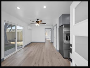 5869 Adenmoor Ave in Lakewood, CA - Building Photo - Building Photo