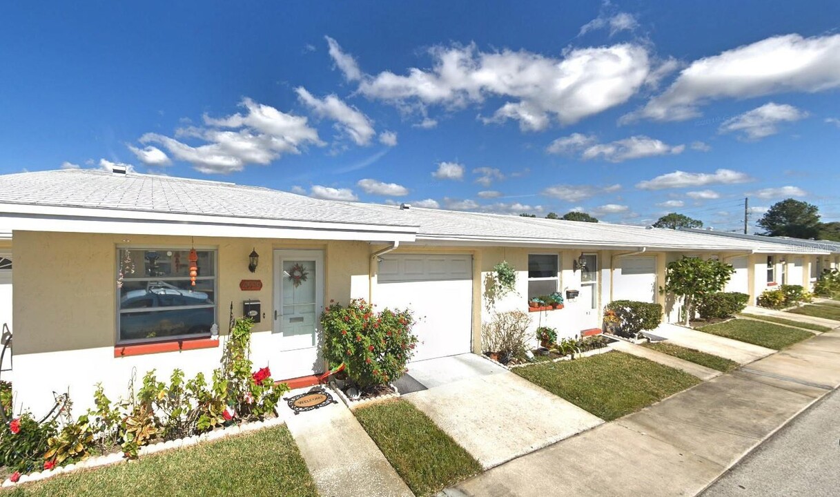 4931 Elkner St in New Port Richey, FL - Building Photo