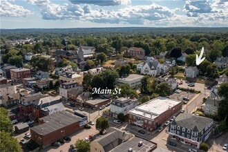 31 Peirce St in East Greenwich, RI - Building Photo - Building Photo