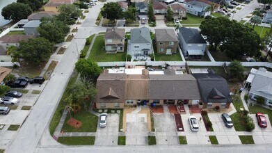 1715 Oak Branch Ct in Brandon, FL - Building Photo - Building Photo