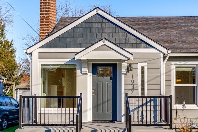 1937 NE Dekum St in Portland, OR - Building Photo - Building Photo