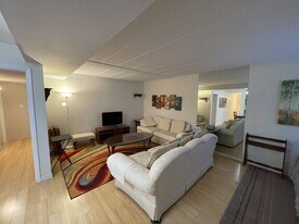 5 Bayard Rd, Unit 100 in Pittsburgh, PA - Building Photo