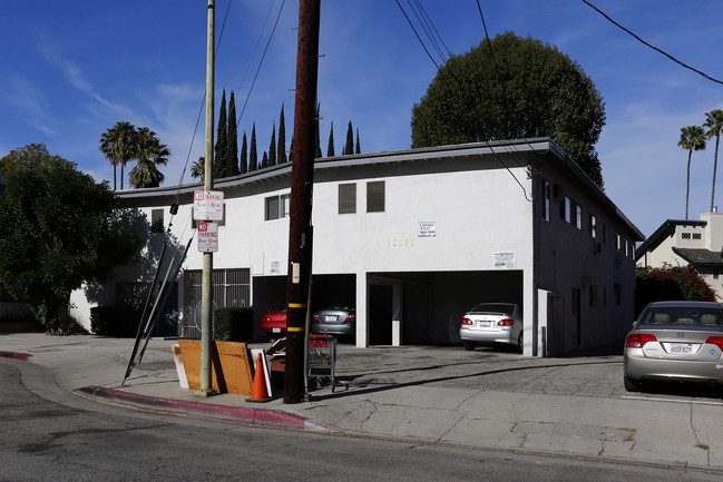 15477 Moorpark St in Sherman Oaks, CA - Building Photo - Primary Photo