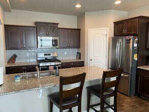 7451 Thorn Brush Way in Colorado Springs, CO - Foto de edificio - Building Photo