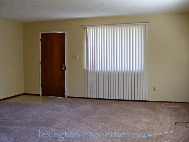 1208 Franmor Ct in Sacramento, CA - Building Photo - Building Photo