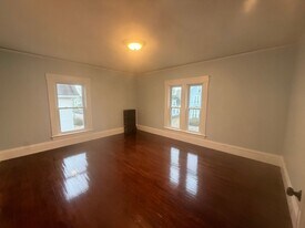 597 Beech St in Manchester, NH - Building Photo