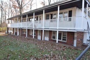 20 Oakwood Dr in Wind Gap, PA - Building Photo