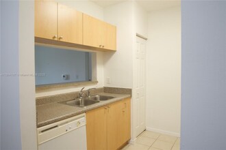 2440 E Preserve Way in Miramar, FL - Building Photo - Building Photo