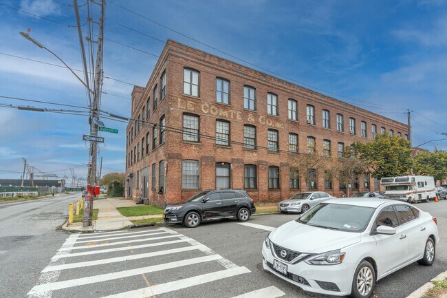 43 Ferris St in Brooklyn, NY - Building Photo - Building Photo