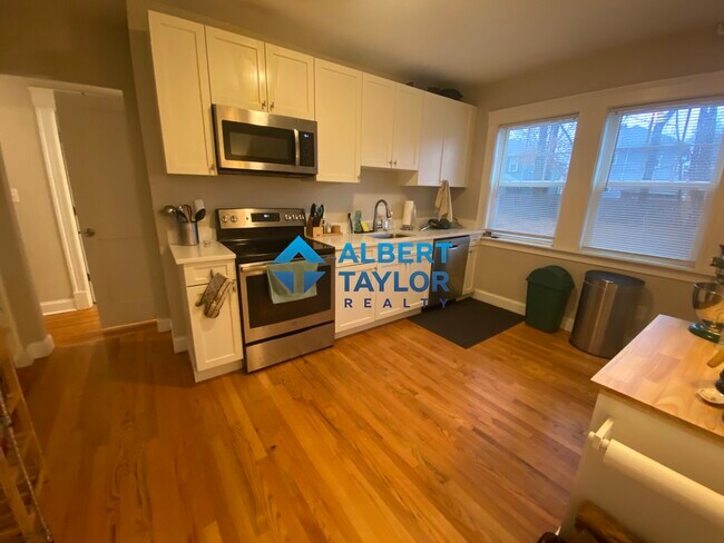 21 Moraine St, Unit 1 in Boston, MA - Building Photo - Building Photo