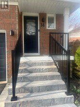14 Thornlodge Dr in Hamilton, ON - Building Photo - Building Photo