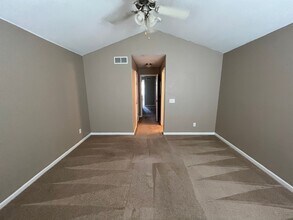 5107 Veronica Dr in Lawrence, KS - Building Photo - Building Photo
