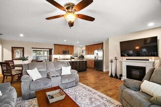 33736 E Lake Joanna Dr in Eustis, FL - Foto de edificio - Building Photo