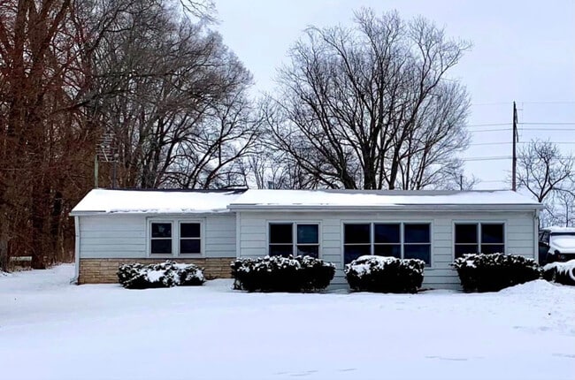 property at 17415 River Rd N