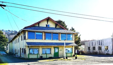 480 S Highway 101 in Rockaway Beach, OR - Building Photo - Building Photo