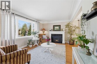 2 Hillier Crescent in Brantford, ON - Building Photo - Building Photo