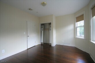 85 Mission St in Montclair, NJ - Building Photo - Building Photo