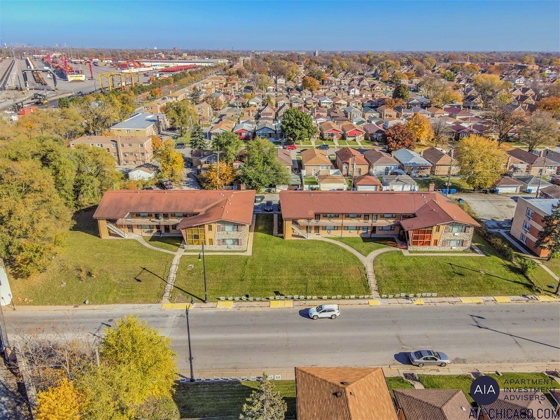 7915 S Kedzie Ave in Chicago, IL - Building Photo