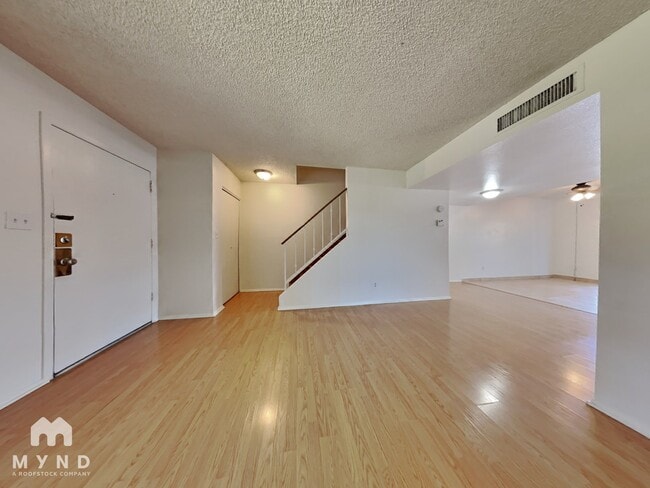 4305 W Solano Dr N in Glendale, AZ - Foto de edificio - Building Photo