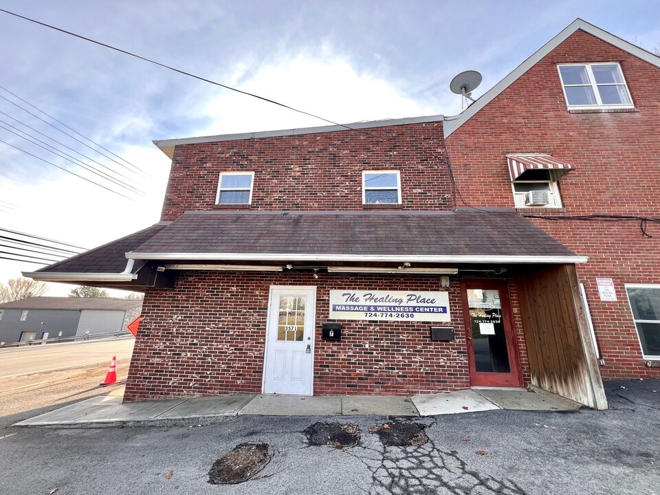 3571 Brodhead Rd in Monaca, PA - Building Photo
