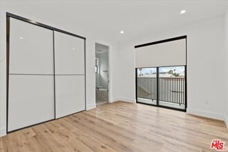 3973 S Budlong Ave in Los Angeles, CA - Building Photo - Building Photo