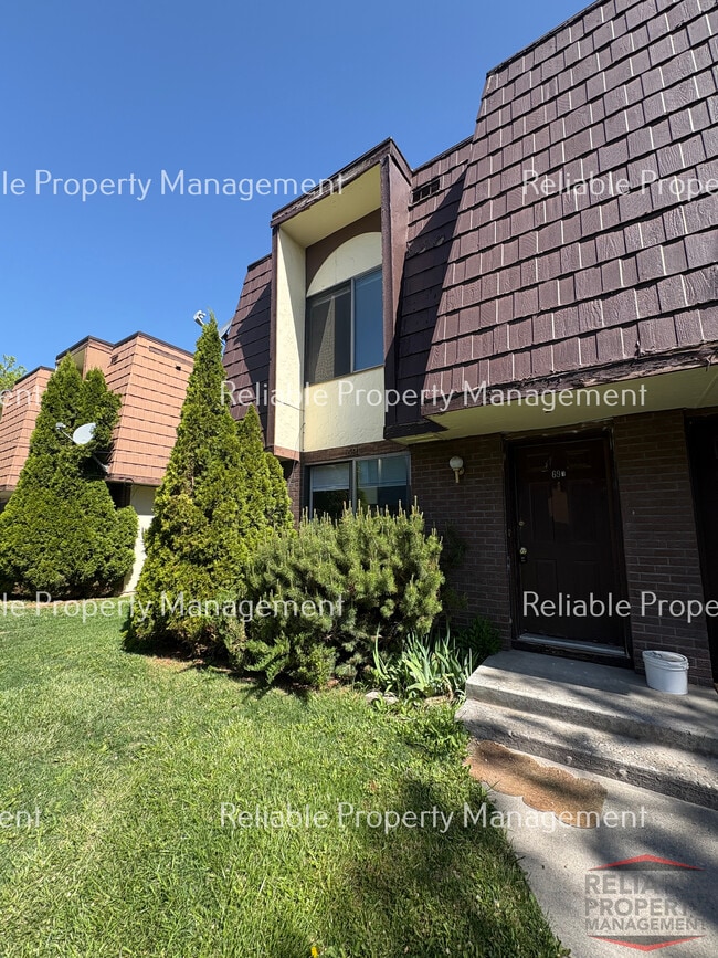 property at 691 N Fanning Ave