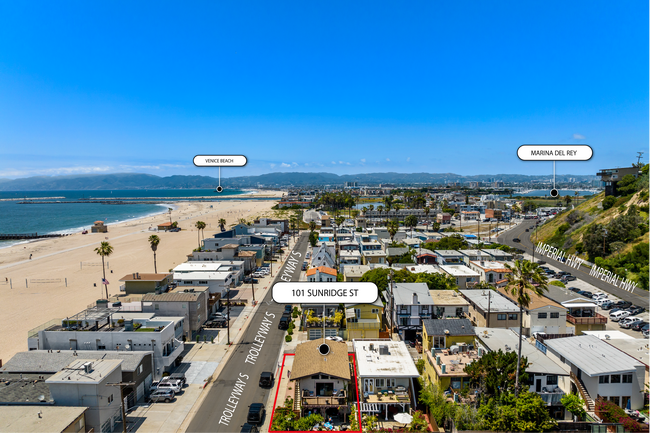 101 Sunridge St in Playa Del Rey, CA - Building Photo - Building Photo