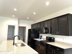 120 Lightbourne Dr in Lafayette, LA - Building Photo - Building Photo