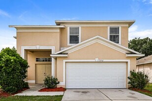 13210 Pike Lake Dr in Riverview, FL - Building Photo