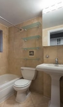 Bright Nolita 3-Bedroom with Skyline Views in New York, NY - Foto de edificio - Building Photo