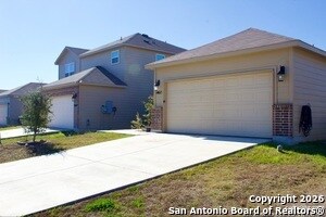 14615 Stirrup in Elmendorf, TX - Building Photo - Building Photo