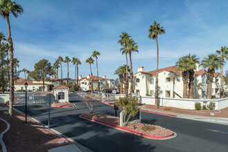 Country Hills in Henderson, NV - Building Photo - Building Photo