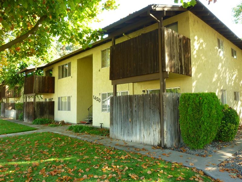 Green Acres Apartments in Chico, CA - Foto de edificio