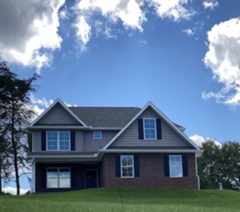 422 Golf View Dr in Maryville, TN - Building Photo