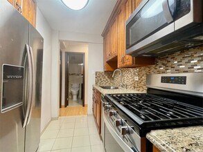 83-36 Beverly Rd-Unit -5G in Queens, NY - Foto de edificio - Building Photo