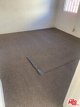 107 W 84th Pl in Los Angeles, CA - Building Photo - Building Photo