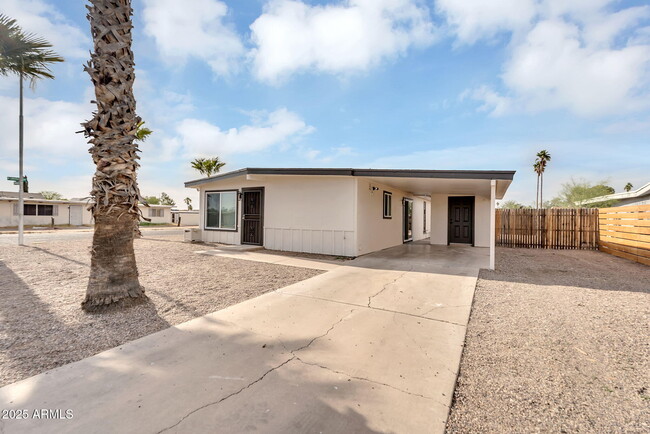 property at 800 E Melrose Dr