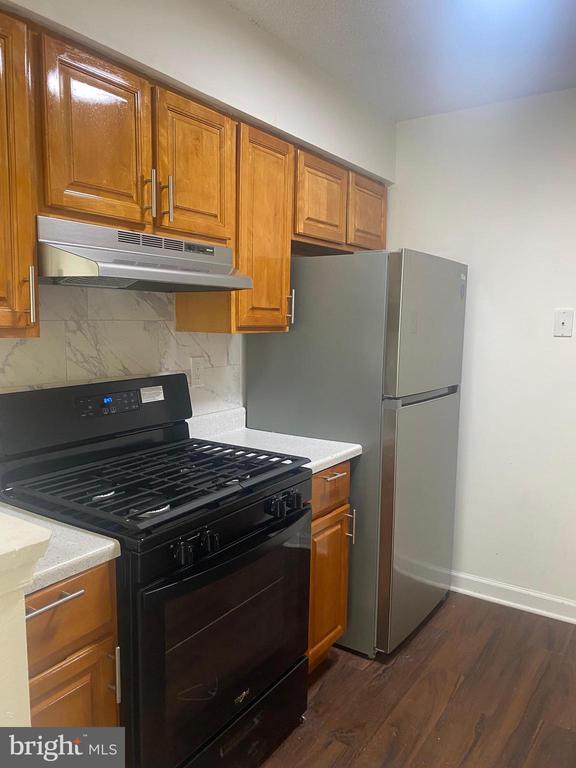 property at 3324 Willits Rd
