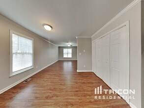 1004 Girder Ct in Fuquay Varina, NC - Foto de edificio - Building Photo