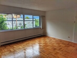 52 4th St, Unit 52 4th Street in New Westminster, BC - Building Photo - Building Photo