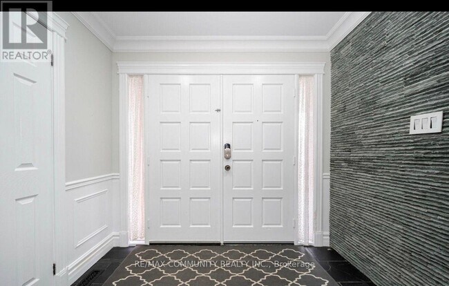 96 Zinnia Pl in Vaughan, ON - Building Photo - Building Photo