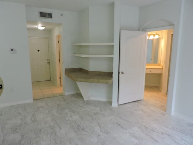 11032 Legacy Dr, Unit #203 in Palm Beach Gardens, FL - Building Photo - Building Photo