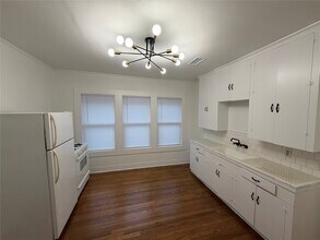 1637 Bonnie Brae St in Houston, TX - Building Photo - Building Photo