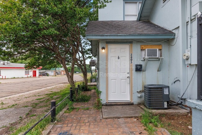 property at 2805 Bellmead Dr