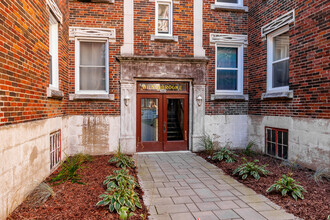 Wilsonbrooke in Montréal, QC - Building Photo - Building Photo